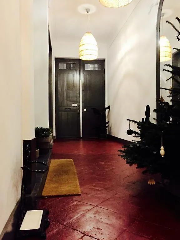 Sgt.Pepper'S Bnb Ixelles Belgium