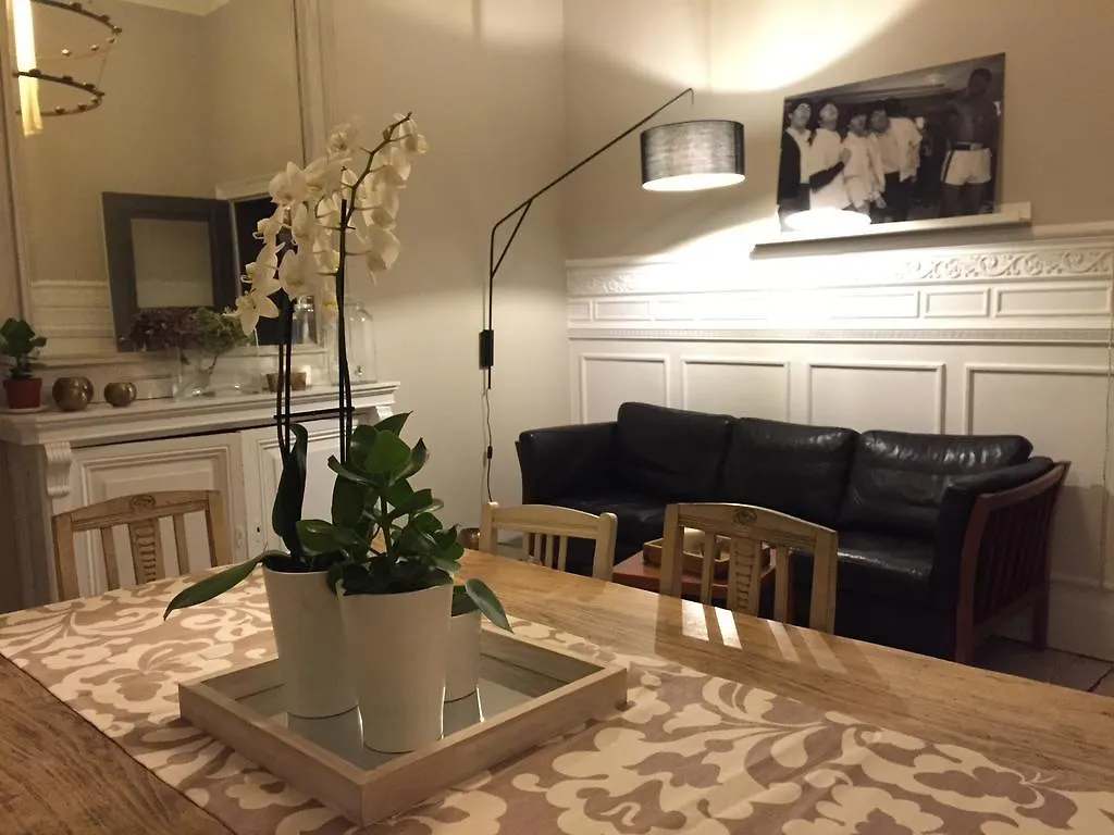 Sgt.Pepper'S Bnb Иксель